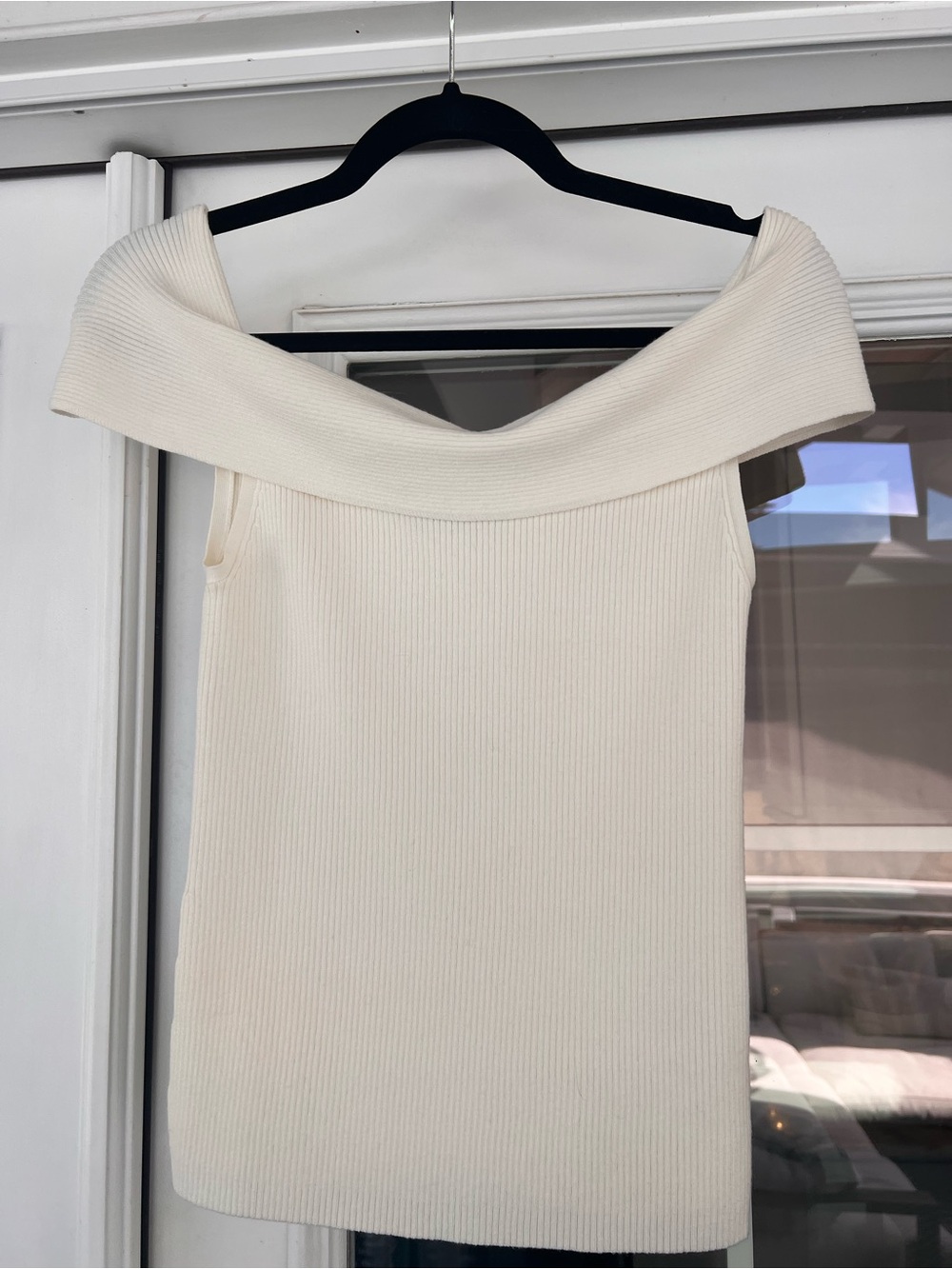 Everlane Off-the-Shoulder Ribbed Top in Cream